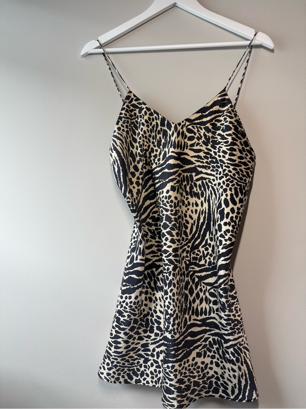Vintage Victoria’s Secret Gold Label 100% Silk Animal Print Slip Dress P
